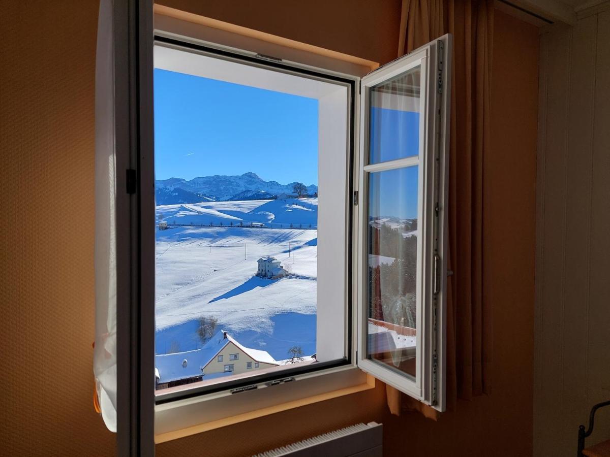 B&B Gaestehaus Roessli Schwellbrunn エクステリア 写真
