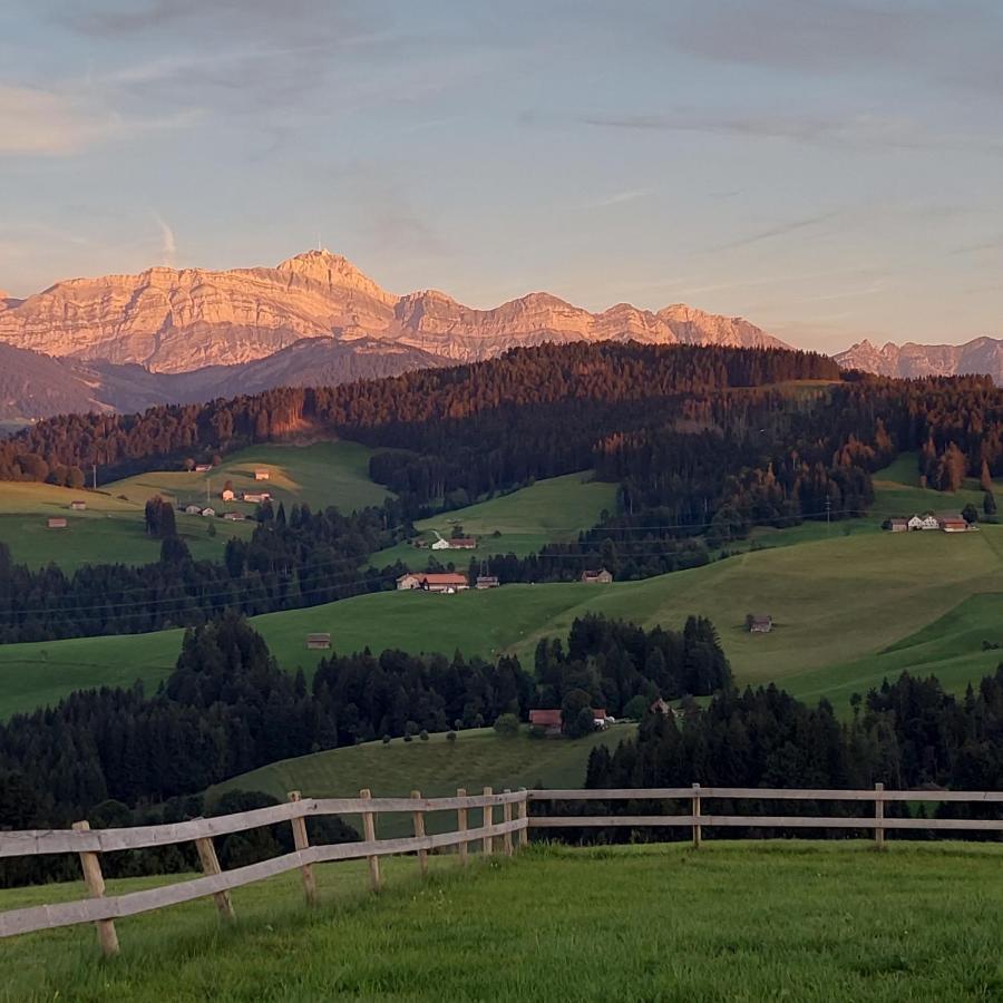 B&B Gaestehaus Roessli Schwellbrunn エクステリア 写真