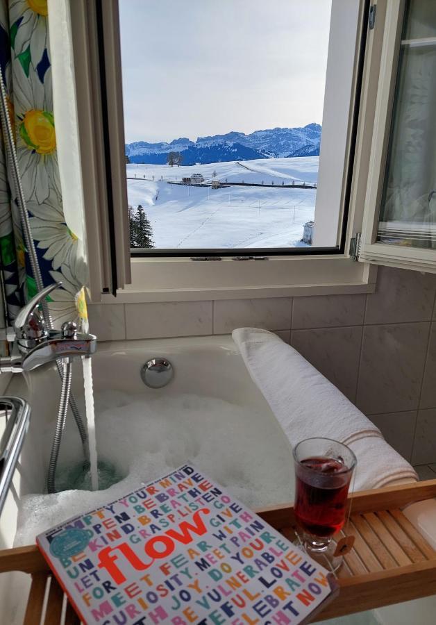 B&B Gaestehaus Roessli Schwellbrunn エクステリア 写真